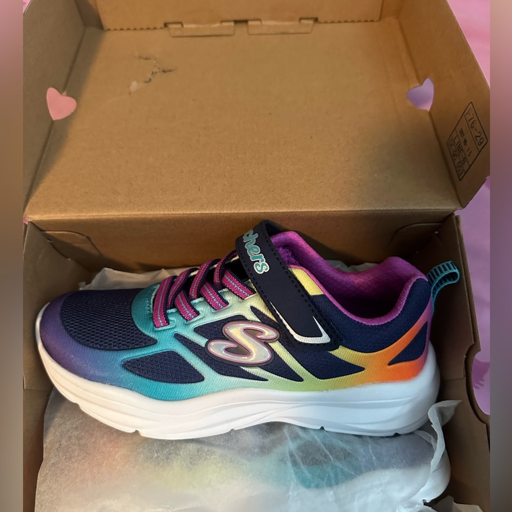 Skechers Girl's Power Jams Sneaker New in box